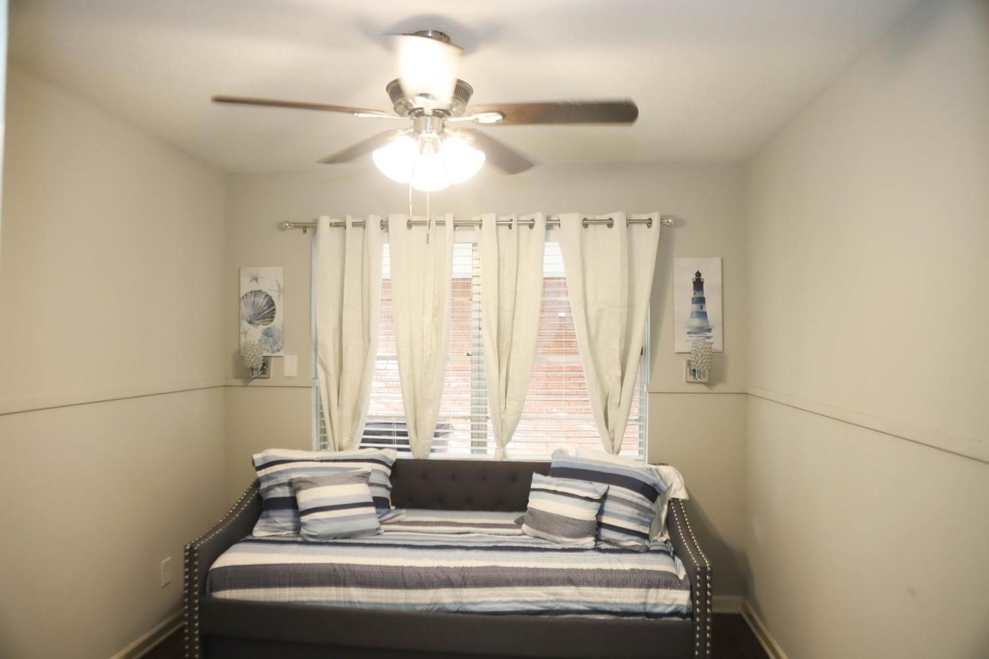 Charming 3Bdrm Retreat Near Hcu Villa Houston Bagian luar foto
