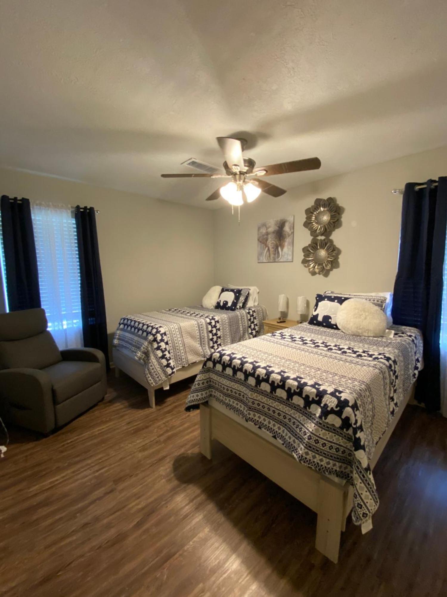 Charming 3Bdrm Retreat Near Hcu Villa Houston Bagian luar foto